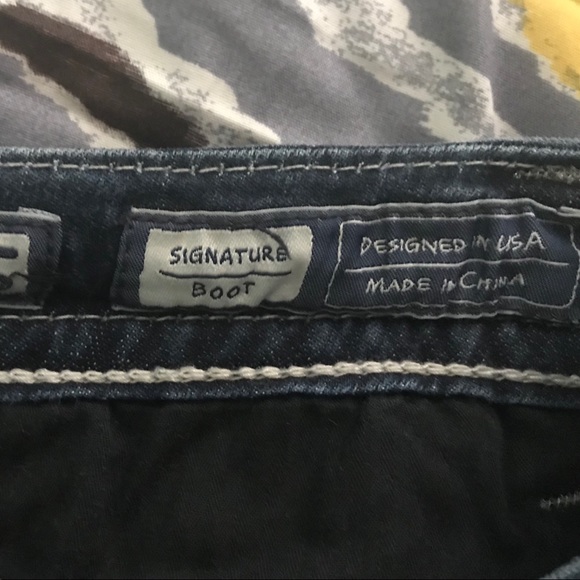 Miss Me signature boot cut❌🛑SOLD🛑❌ - Picture 5 of 6